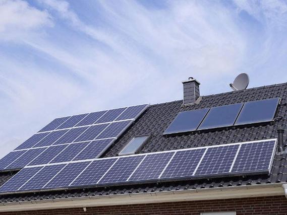 家庭别墅安装太阳能光伏发电系统有什么好处?
